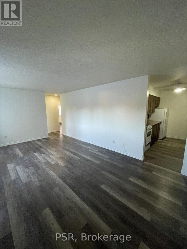 43 Manitoba St in Bracebridge, ON - Building Photo - Building Photo