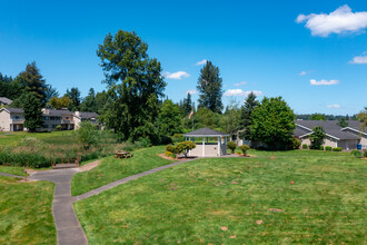 Township Lake Meridian in Kent, WA - Building Photo - Building Photo