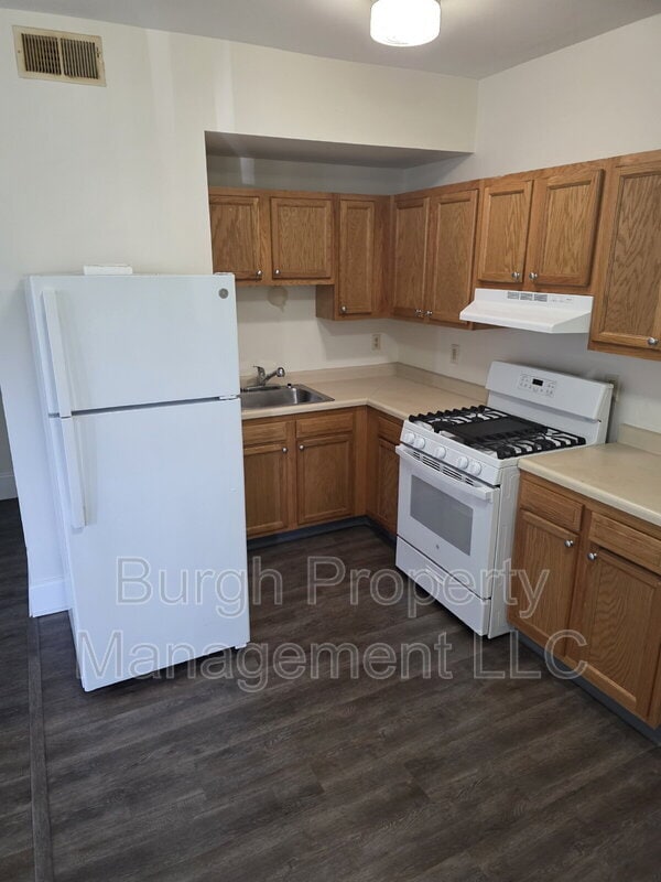 property at 1009 Penn Ave