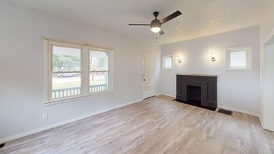 6232 Montgomery Rd in Cincinnati, OH - Building Photo - Building Photo