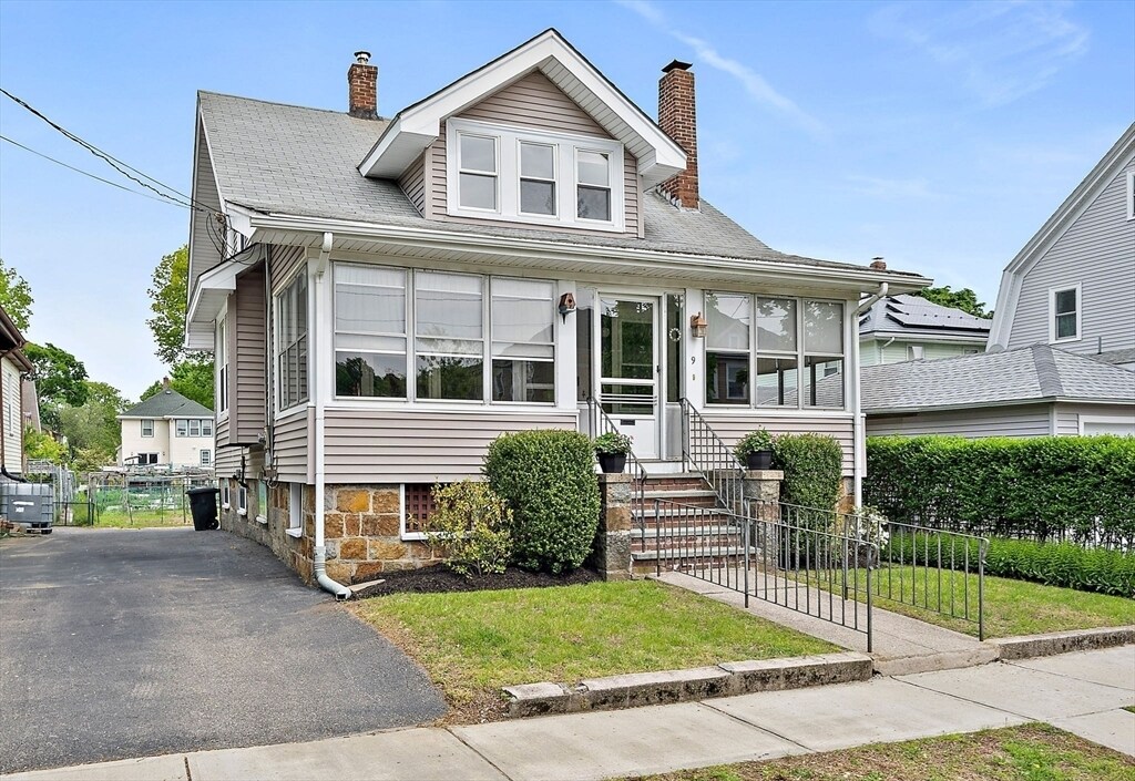 9 Granger St in Quincy, MA - Building Photo