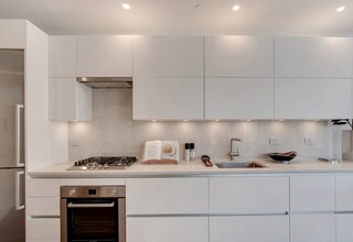 LUXURY 1 BED WITH SWEEPING CITY VIEWS IN P in New York, NY - Building Photo - Building Photo