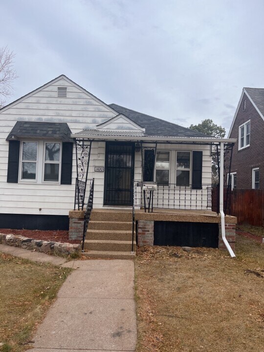 1420 W 32nd St in Cheyenne, WY - Building Photo