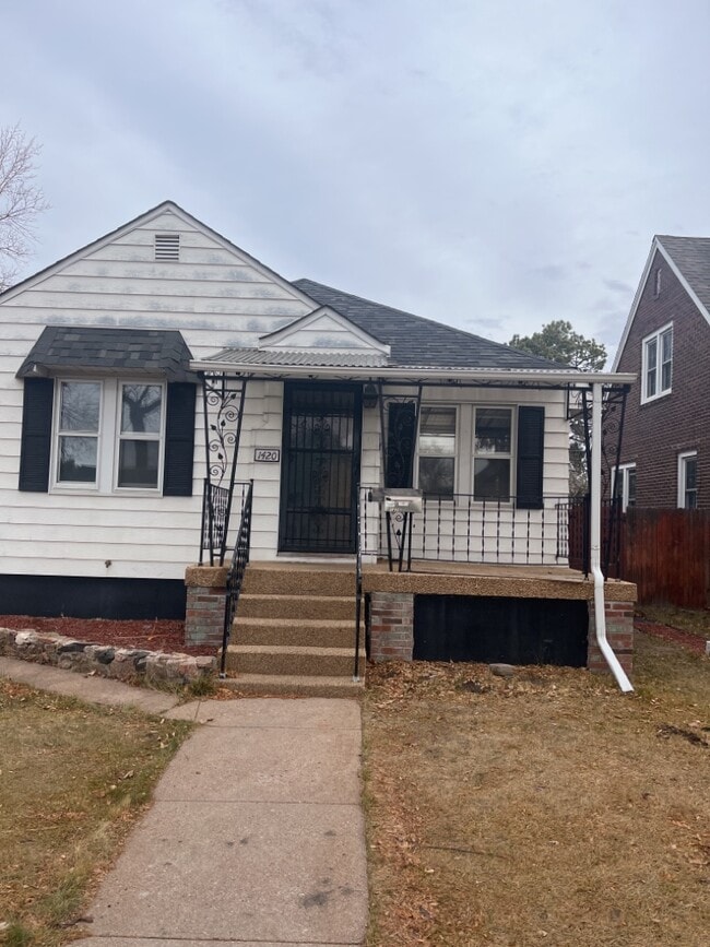 property at 1420 W 32nd St