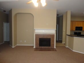 313 Flowering Plum Ln in Fort Worth, TX - Building Photo - Building Photo