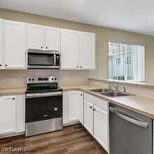 14290 Reflection Lakes Dr in Ft. Myers, FL - Building Photo - Building Photo