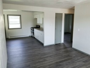 203 Clairmont Ct in Neenah, WI - Building Photo - Building Photo