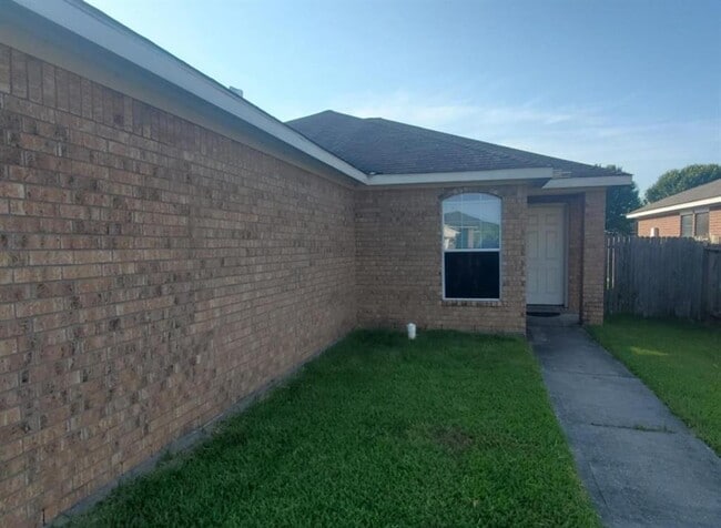 14927 Diamond Way in Baytown, TX - Building Photo - Building Photo