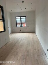 42 Monmouth St in Red Bank, NJ - Building Photo - Building Photo