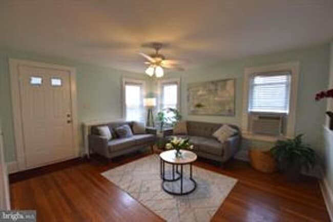 909 Maplewood Ave in Takoma Park, MD - Building Photo - Building Photo