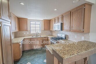 18215 Flynn Dr in Canyon Country, CA - Building Photo - Building Photo