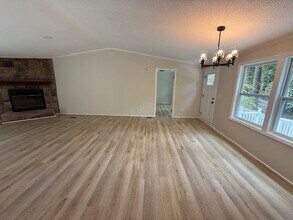 901 Green Meadow Dr in Chapin, SC - Building Photo - Building Photo