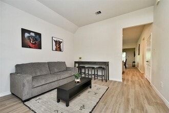 22 Wood Drake Place in Tomball, TX - Building Photo - Building Photo