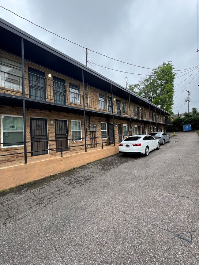 139 N Claybrook St in Memphis, TN - Building Photo - Building Photo