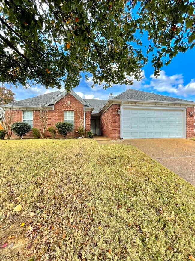 property at 95 Oakcrest Dr
