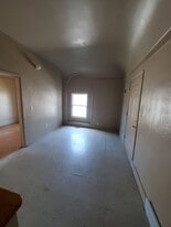 1921-1923 W Greenfield Ave. (5 Unit) in Milwaukee, WI - Building Photo