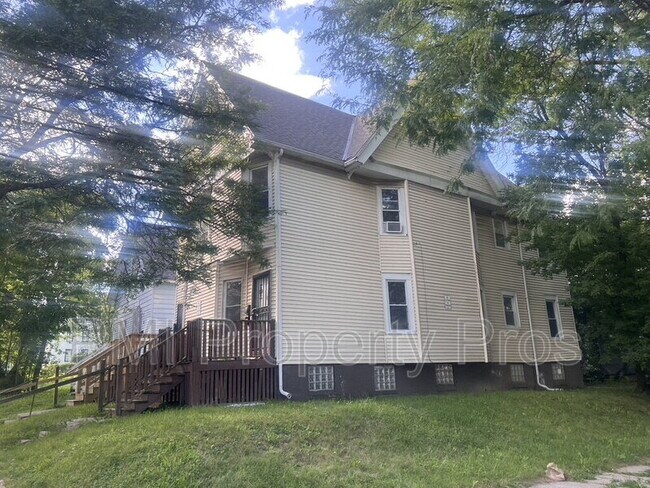 property at 140 E Chambers St