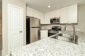 10714 Giacconi Dr in Converse, TX - Building Photo - Building Photo