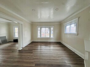 10404 South Blvd in Cleveland, OH - Building Photo - Building Photo