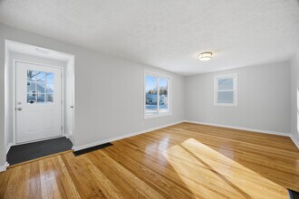 470 Falstaff Rd in Rochester, NY - Building Photo - Building Photo