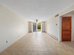 510 Child St in Warren, RI - Building Photo - Building Photo