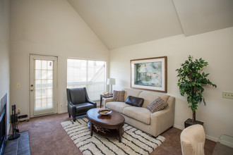 Daniel's Run in Hyattsville, MD - Building Photo - Interior Photo