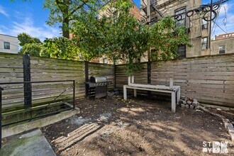 71 Grove St in Brooklyn, NY - Building Photo - Building Photo