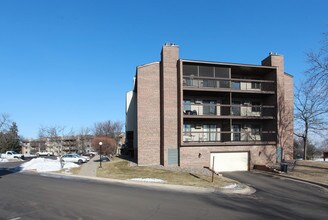 Trenton Place in Plymouth, MN - Foto de edificio - Building Photo