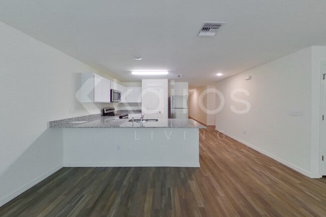 1128 Hayes Ave S in Lehigh Acres, FL - Building Photo - Building Photo