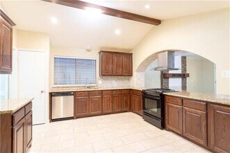 310 Overland Dr in Garland, TX - Building Photo - Building Photo