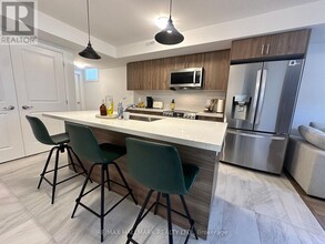 30 Barnyard Trl in Barrie, ON - Building Photo - Building Photo