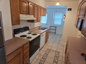 7307 Dickinson Ave in College Park, MD - Building Photo - Building Photo