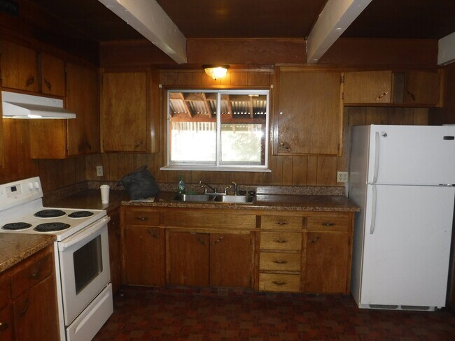 8620 Loch Levon Ave in Kings Beach, CA - Building Photo - Building Photo