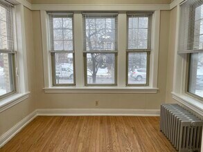 551 Elmwood Ave, Unit 04-3 in Evanston, IL - Building Photo - Building Photo