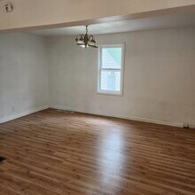 2411 Andrews St in Rockford, IL - Building Photo - Building Photo