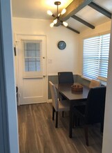 12429 Chandler Blvd in Los Angeles, CA - Building Photo - Building Photo