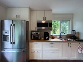 26450 Ferguson Av in Maple Ridge, BC - Building Photo