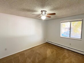 3300 S Clarkson St in Englewood, CO - Building Photo - Building Photo