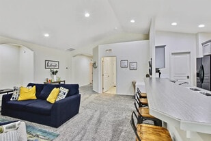 2213 E Elm Grove Dr in Nampa, ID - Building Photo
