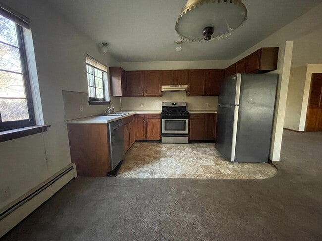 property at 6556 Bella Vista Dr NE