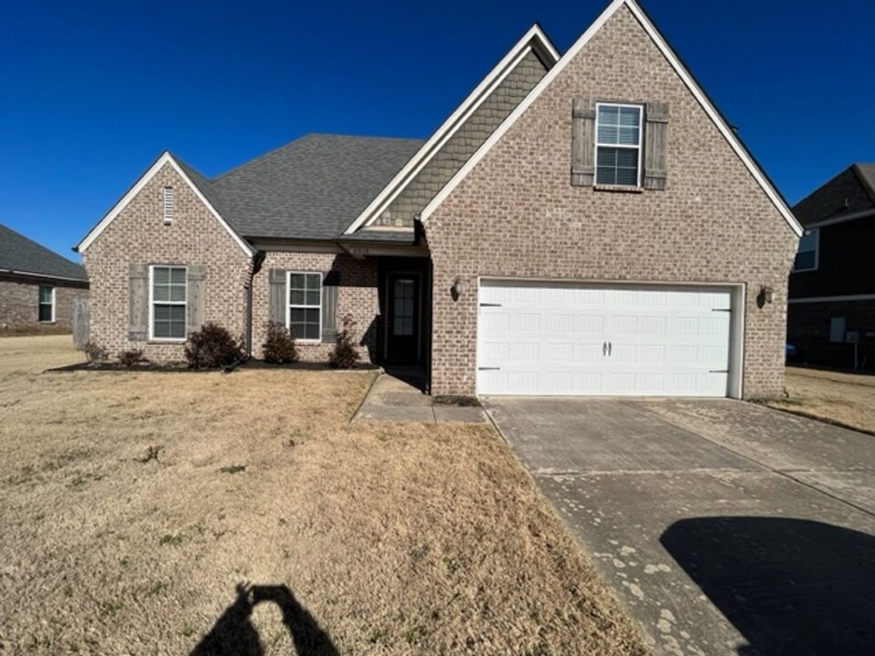 4918 Matthew Dr in Horn Lake, MS - Building Photo