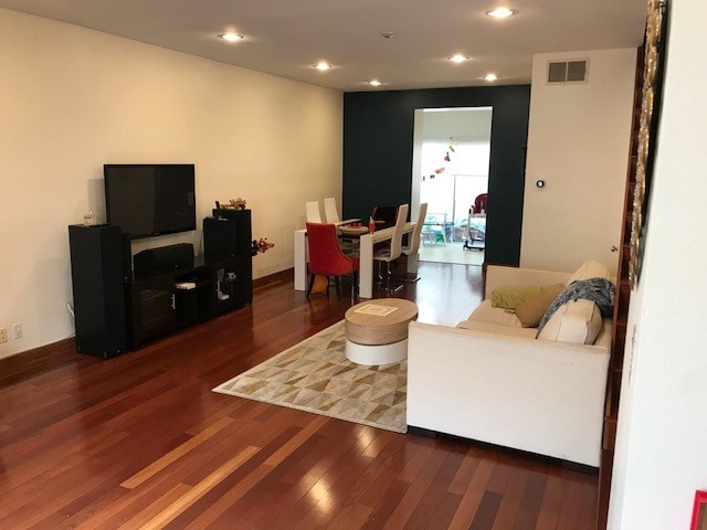 property at 2405 34th St