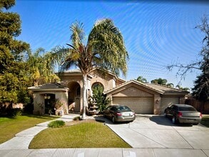 504 Tabor Way in Bakersfield, CA - Building Photo - Building Photo