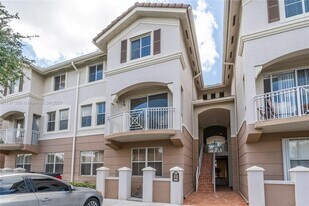 8882 W Flagler St in Miami, FL - Building Photo