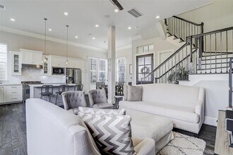 8610 Green Kolbe Ln in Houston, TX - Building Photo - Building Photo