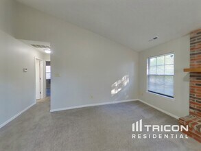 5755 Rosemont Dr in Indianapolis, IN - Building Photo - Building Photo