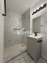 6726 Alan Hale Dr in San Antonio, TX - Foto de edificio - Building Photo