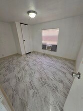 675 Tallow St in Onalaska, TX - Foto de edificio - Building Photo