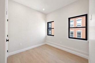 2 Hull St, Unit 6 in Boston, MA - Building Photo - Building Photo