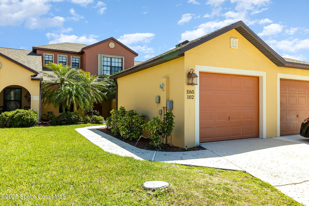 1165 Luminary Cir in Melbourne, FL - Foto de edificio